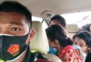 Cekcok di Rest Area, Suami Malah Kabur, Istri Nekat Bawa Anaknya Berjalan Kaki di Tol Trans Sumatera - JPNN.com