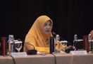 Nevi Zuairina Dorong Pelaku Usaha UMKM Manfaatkan Perkembangan Teknologi - JPNN.com