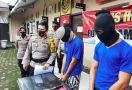 3 Anggota Geng Motor Bercelurit Penyerang Pengendara Motor Ini Akhirnya Diringkus - JPNN.com