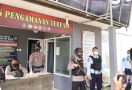 Polisi Bersenjata Lengkap Bersiaga di Lapas Gunungsindur Bogor - JPNN.com