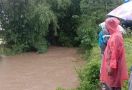 Detik-detik 3 Bocah Hanyut di Sungai Karanganyar, 1 Hilang - JPNN.com