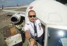 Sriwijaya Air SJ182 Hilang Kontak, Keluarga Co Pilot Berharap Ada Keajaiban - JPNN.com