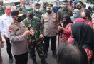 Kapolda Metro dan Pangdam Jaya Terjun Langsung ke Zona Merah - JPNN.com