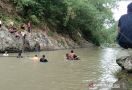 Santri Hilang Terbawa Arus Sungai Leuwi Lengsir Cianjur - JPNN.com