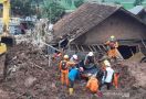 Longsor di Sumedang, Tim SAR Temukan 5 Korban Tewas, 19 Masih Hilang - JPNN.com