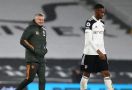 MU Menang, Ole pun Tersenyum di Belakang Pemain Fulham - JPNN.com