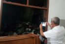 Wali Kota Bekasi Bongkar Pintu di Kantor Disdik, Sejumlah Berkas Telah Terbakar - JPNN.com