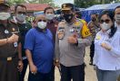 Komisi III DPR Kunjungi dan Bantu Korban Banjir di Kalsel - JPNN.com