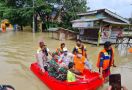 12 Kecamatan di Bekasi Terendam Banjir, Ribuan KK Terdampak - JPNN.com
