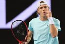 Australian Open 2021: Petenis Ganteng Ini Dilarang ke Toilet, Dia akan Kencing di Celana - JPNN.com