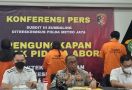 Polisi Bekuk Sepasang Suami-Istri dan Seorang Wanita Pelaku Aborsi Ilegal di Bekasi - JPNN.com