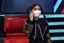 Isyana Sarasvati Menangis Gara-gara Ini - JPNN.com