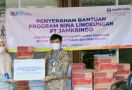 PT Jamkrindo Beri Bantuan untuk Korban Banjir Karawang dan Subang - JPNN.com