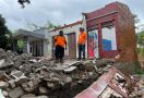 PT Pos Indonesia Salurkan BST kepada Korban Bencana Longsor di Purwakarta - JPNN.com