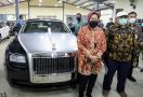 Bu Risma Lelang Rolls-Royce dan Mercedes-Benz demi Bantu Korban Bencana - JPNN.com