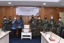Puskes TNI Terima Donasi Material Kesehatan Covid-19 - JPNN.com