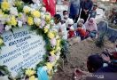 Gubernur Riau Beri Santunan untuk Keluarga Kopda Anumerta Dedi Irawan - JPNN.com