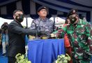 Keren! Kemhan Luncurkan 2 Kapal Angkut Tank KRI Teluk Weda dan KRI Teluk Wondama - JPNN.com