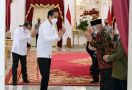 Sambangi Istana, Amien Rais Menunduk di Hadapan Jokowi - JPNN.com