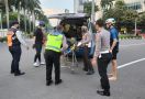 Pengemudi Mercy Penabrak Sepeda di HI Diringkus Polisi, Usianya Masih 19 Tahun - JPNN.com