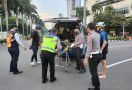 Polisi Kembali Gelar Olah TKP Kasus Pengemudi Mercy Tabrak Pesepeda di Bundaran HI - JPNN.com