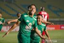 Persebaya Menang 1-0 atas Persik, Samsul Arif: Mereka Menekan Kami - JPNN.com