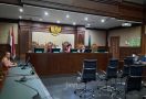 Hakim Rosmina kepada Kuasa Hukum Marzuki Alie Dkk: Kami Tak Bisa Sembarangan Menerima Orang - JPNN.com