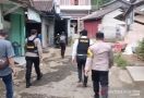 Rumah Terduga Teroris di Sukabumi Dikepung dan Digeledah Tim Densus 88 - JPNN.com