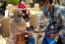 Menkes Budi Dorong Percepatan Vaksinasi Lansia di Jawa Barat - JPNN.com