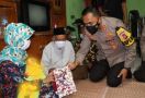 Jokowi Berikan Bantuan Buat Istri Terduga Teroris - JPNN.com