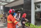 Kebakaran di Apartemen Tamansari Sudirman, 115 Personel Damkar Dikerahkan - JPNN.com