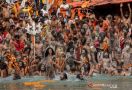 Ratusan Ribu Umat Hindu Serbu Sungai Gangga, COVID-19 Cetak Rekor Baru di India - JPNN.com