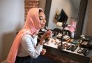 Tren Riasan Bulan Ramadan Warna Alam dan Natural, Lebaran? - JPNN.com