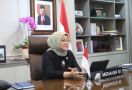 Ida Fauziyah Tegaskan Komitmen Kemnaker Lindungi Pekerja Perempuan - JPNN.com