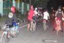 Puluhan Pembalap Liar Disuruh Dorong Motor ke Kantor Polisi, Rasain - JPNN.com