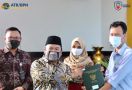 Serahkan Sertifikat Tanah, Wakil Ketua Komisi II DPR Ajak Masyarakat Manfaatkan PTSL - JPNN.com