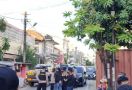 Densus Geledah Markas Eks FPI di Makassar, Banyak Barang yang Diamankan - JPNN.com