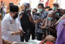 Ketua DPD RI Minta Pemkab Sidoarjo Bantu Kampung Jajanan - JPNN.com