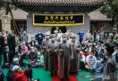 Jemaah Salat Idulfitri di China Meluber Hingga Halaman Masjid - JPNN.com