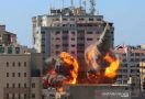 Israel Menggempur Hamas, Kantor Associated Press dan Al Jazeera di Gaza Hancur - JPNN.com
