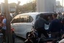 Pengemudi Honda Freed Ugal-ugalan, Ngawur Banget, Dikejar Warga, Begini Akhirnya - JPNN.com