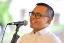 Rekam Kinerja Abdullah Azwar Anas, MenPAN-RB yang Baru - JPNN.com