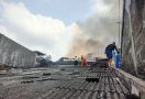 Puntung Rokok Diduga Jadi Penyebab Kebakaran Rumah di Jatinegara - JPNN.com