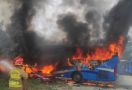 1 Bus dan 2 Mobil Terbakar di Mampang - JPNN.com