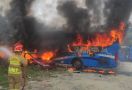 Usai Diparkir, Bus Transjabodetabek Terbakar di Jaksel, Lihat Fotonya - JPNN.com