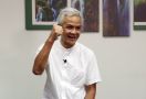 Saran Kang Ujang, Mas Ganjar Pranowo Jangan Meninggalkan PDIP - JPNN.com