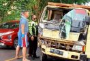 Kecelakaan Maut Truk Vs Pikap, Fauzilah Tewas Terjepit, Kemas Enung Sekarat - JPNN.com
