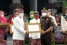 Selamatkan Aset Pemkot Surabaya, Kejari Tanjung Perak Dapat Penghargaan dari Wali Kota - JPNN.com