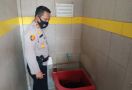 Kantong Keresek Ditemukan di Toilet SPBU, Begitu Diperiksa, Isinya Mengejutkan - JPNN.com