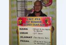 Bunga Sendirian di Rumah, Pensiunan PNS Nyelonong Masuk, Terjadilah Perbuatan Tak Terpuji - JPNN.com